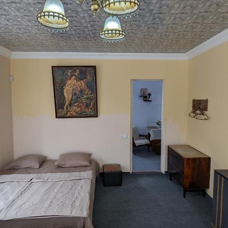Mano'S Guest House Kobuleti Exteriör bild